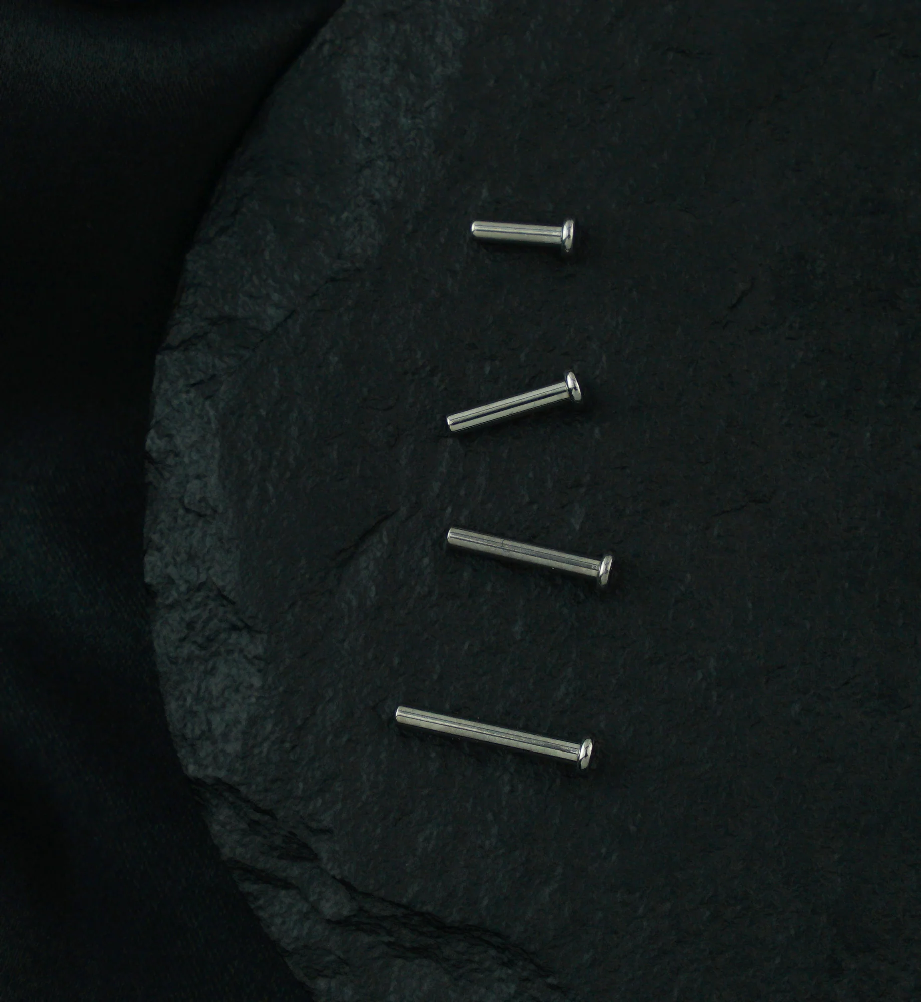 Titanium Threadless Labret - Image 4