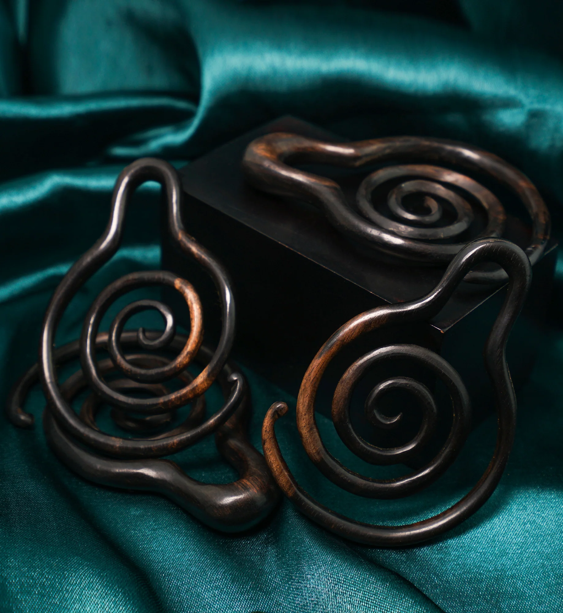 Tortile Wooden Hoop Hangers - Image 4