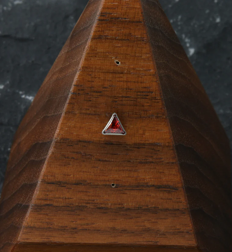 Triangle Red CZ Threadless Titanium Top - Image 2