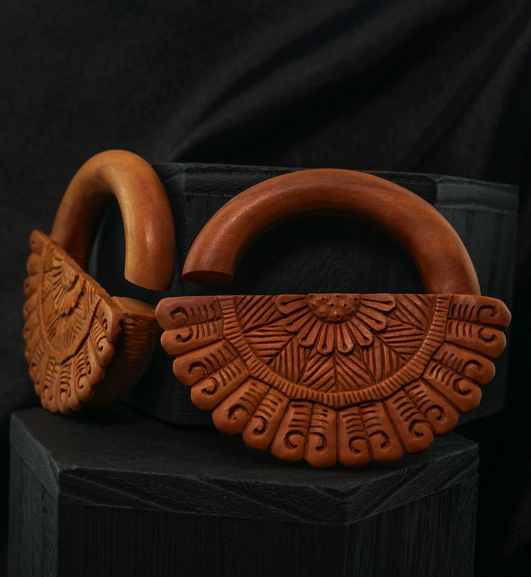 Floret Fan Saba Wood Hangers - Image 2