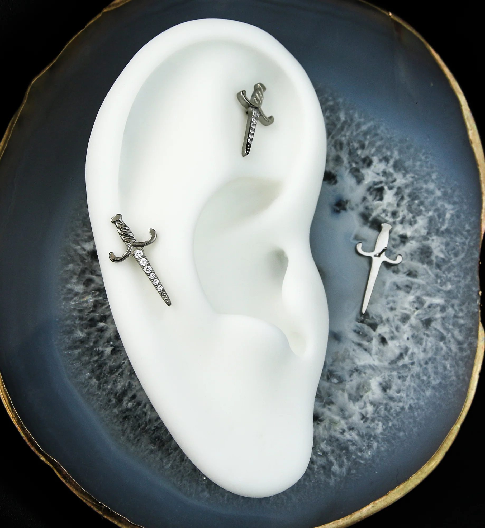Twisted Dagger Clear CZ Titanium Threadless Top - Image 2