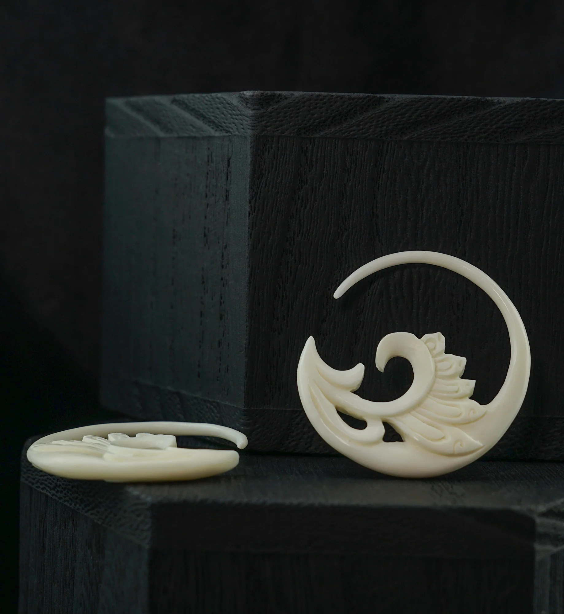 White Floral Wave Bone Hangers - Image 2
