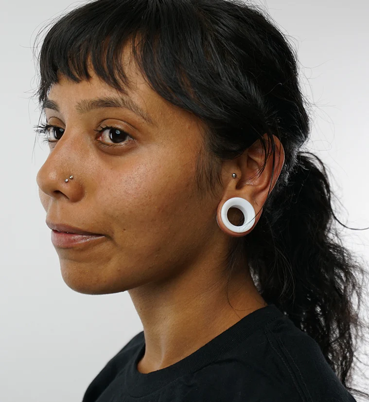 White Glass Tunnel Plugs - Image 4