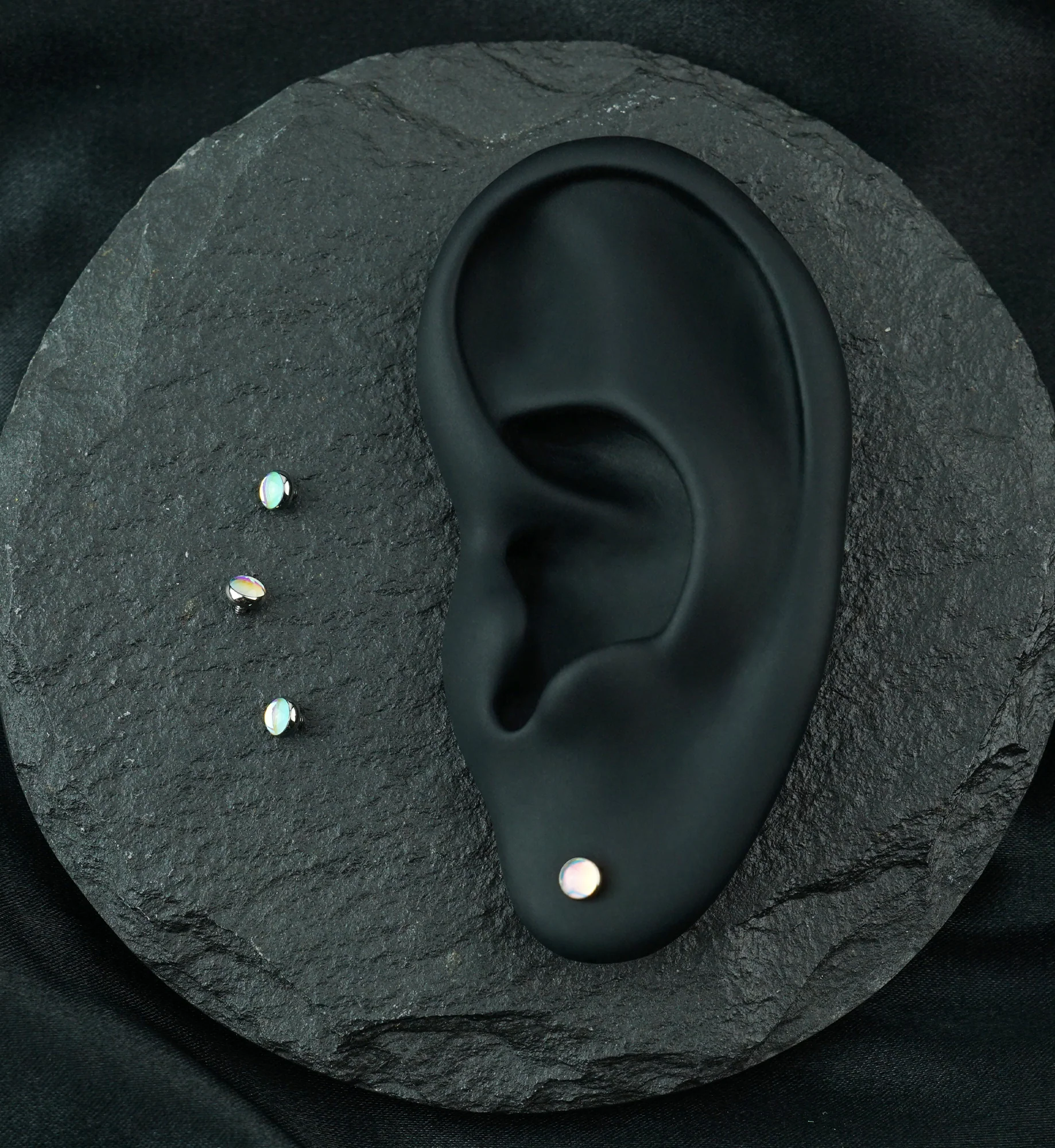 White Iridescent Gem Titanium Internally Threaded Top - Image 2